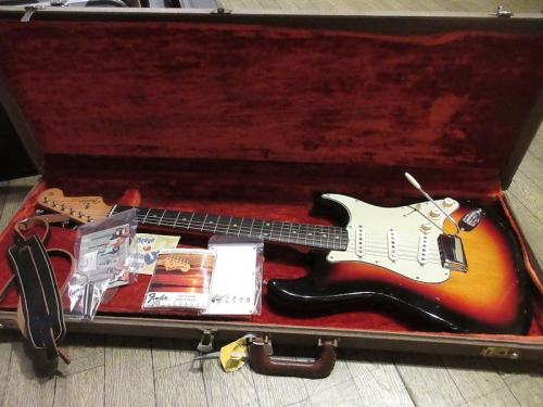 Fender 1963 Stratocaster Sunburst "Excellent Clean Conditon"