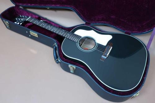 Gibson Kazuyoshi Saito J-45 Signature Model / Spruce Top・Mahogany Side and Back・Belly Down Bridge/ TUSQ in Black Saddle・With Original Fishman Ellipse Matrix Blend・Large Pick guard With Dummy Screws【With Ori