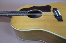 Gibson J-50 / Montana factory・Solid Spruce Top・Solid Mahogany Side and Back・Mahogany Neck・One Rings Rosetta・Normal Saddle・Large Pick-guard・With Active Pickup 【With Original Hard Case】  1999年製_12
