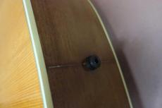 Gibson J-50 / Montana factory・Solid Spruce Top・Solid Mahogany Side and Back・Mahogany Neck・One Rings Rosetta・Normal Saddle・Large Pick-guard・With Active Pickup 【With Original Hard Case】  1999年製_15