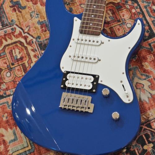 YAMAHA PACIFICA112V / ユナイテッドブルー(UTB)