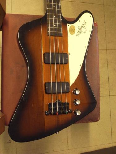 Gibson THUNDERBIRD (1998)