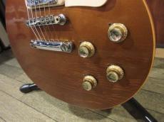 Gibson 1974 Les Paul Deluxe Gold Top_4