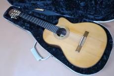 Okita Guitar（沖田ギター工房） Classic Guitar Custom Oder Model / Venetian Cutaway・Waverly peg・Solid German Spruce Top・Solid Brazilian Rosewood Side and Back・Curly Koa Binding【With Original Case】2003年製