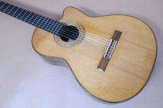 Okita Guitar（沖田ギター工房） Classic Guitar Custom Oder Model / Venetian Cutaway・Waverly peg・Solid German Spruce Top・Solid Brazilian Rosewood Side and Back・Curly Koa Binding【With Original Case】2003年製_3