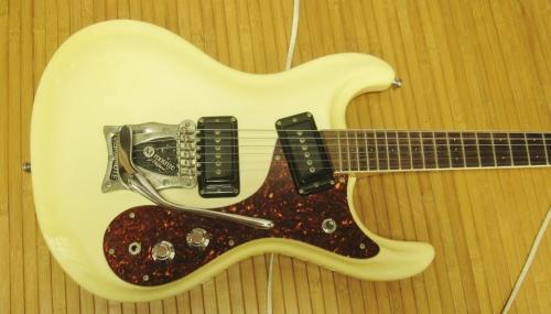 Mosrite The ventures model 日本製　65年モデル　パールホワイト