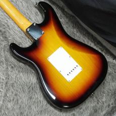 Fender FSR Made in Japan Traditional 60s Stratocaster RW 3-Color Sunburst_4