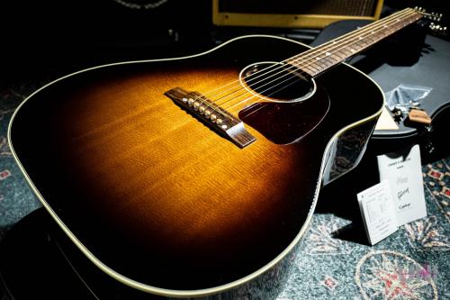 Gibson J-45 Standard / 2022
