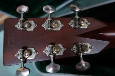 Martin D-28 75th Anniversary Edition /  Old Decal Logo・Waverly peg・Solid Adirondack Spruce Top・Solid Madagascar Rosewood Side and Back・Ivory Nut and Saddle・Ebony Fingerboard・Torts Color Pick-guard【With Marti_14