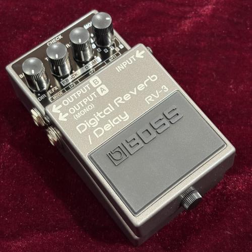 BOSS RV-3 Digital Reverb / Delay