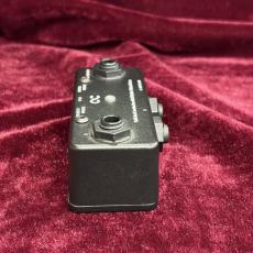 One Control Pedal Board Junction Box With BJF Buffer_4