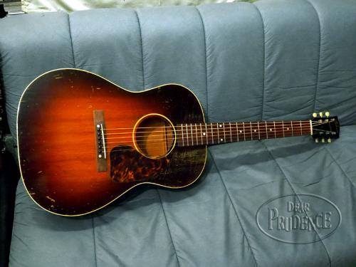 Gibson LG-2