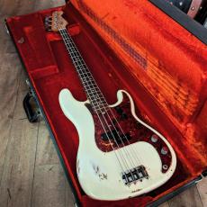 Fender 1965 Precision Bass Refinish_2