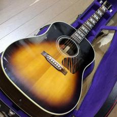 Gibson Custom Shop 　Murphy Lab Acoustic Collection 1942 Banner Southern Jumbo  Light Aged  Vintage Sunburst 2023年製です