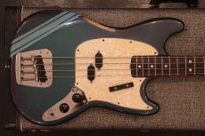 Fender 1969 Mustang Bass "Competition Burgundy"_3