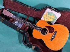 Martin OM-28V