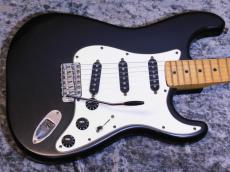 Fender Stratocaster '81 International Color Cathay Ebony_3
