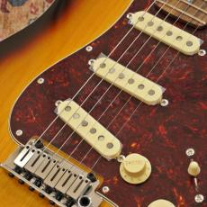 Fender Made in Japan Limited Active Modern Stratocaster, Rosewood Fingerboard, 2-Color Sunburst_3