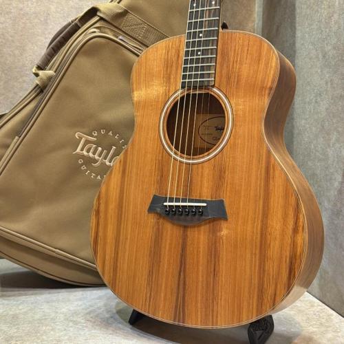 Taylor 【試奏動画あり】GS Mini-e Koa #2210285476【良杢バック】【カラッとした音色が魅力】【送料当社負担】【池袋店在庫品】