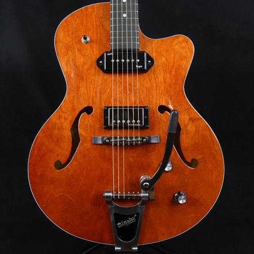 Godin 5th Avenue Uptown Custom Havana Brown