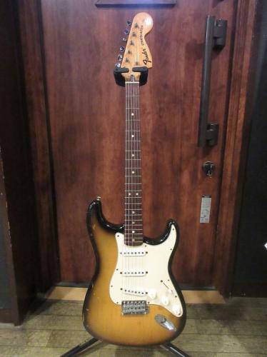 Fender 1972 Fender Stratocaster Sunburst / Rose