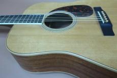 Larrivee D-02 / Limited Model・Solid Spruce Top・Solid Mahogany Side and Back・Gotoh SG-510 peg・Mahogany Neck・Ebony Fingerboard and Bridge・Maple Binding・Tortoise Color Pick guard・Matte Finish 【With Original Hard _13