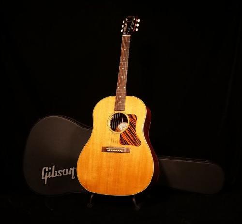 Gibson J-35【グレードアップしたお買い得なオススメモデル!このジャキ鳴りが堪らない!  L.R.Baggs Anthem搭載です! 】解説試奏動画ご覧下さい。