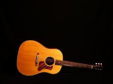 Gibson J-35【グレードアップしたお買い得なオススメモデル!このジャキ鳴りが堪らない!  L.R.Baggs Anthem搭載です! 】解説試奏動画ご覧下さい。_15