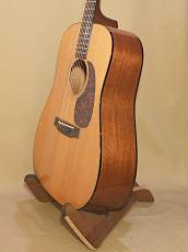 Martin D-18V_4