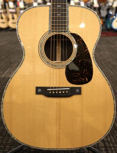 Martin 【個体演奏動画あり】000-42 Modern Deluxe #2938901【時の深度を纏うVTSの響きと年輪の美】