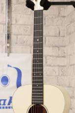 Martin 【お茶の水大楽器祭り 8/14販売 CTM Martin Fair 】 00L All White 【2024年製USED】_3