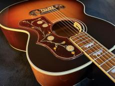 Gibson インペリアルペグ搭載の少しゴージャスなSJ-200!_16