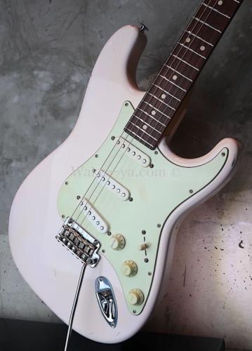 Suhr Classic Antique Shell Pink / Aged by Master Builder J. W. Black 
