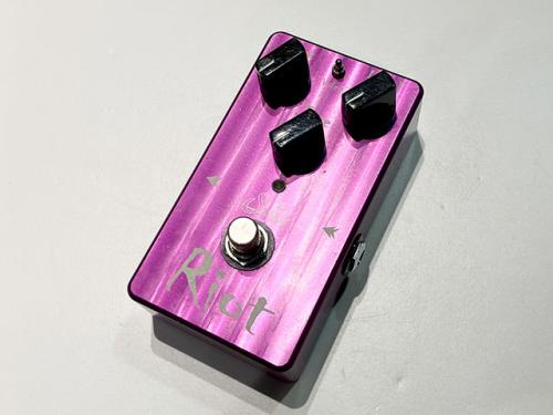 Suhr Riot
