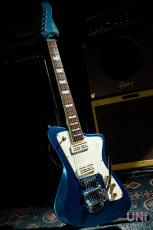 Baum Guitars Wingman with Tremolo Coral Blue_2