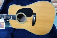 Martin D-45 / Vertical Logo・Original Gold Peg・Solid Abalone Trim & Rosette・Spruce Top・Rosewood Side and Back・Mahogany Neck・Adjustable Truss Rod・Scalloped Braces【With Original Hard Case】   1988年製_2
