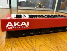 AKAI MPC KEY 37_7