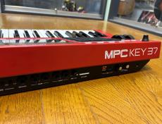 AKAI MPC KEY 37_8