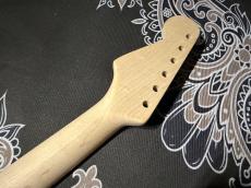 WARMOTH WARMOTH Stratocaster 22F Maple Neck Unfinished (1)_4