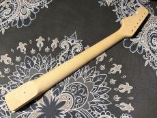 WARMOTH WARMOTH Stratocaster 22F Maple Neck Unfinished (2)_2