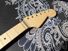WARMOTH WARMOTH Stratocaster 22F Maple Neck Unfinished (2)_3
