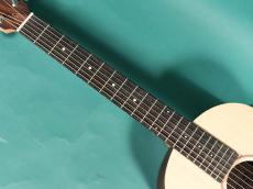 Sheeran BY Lowden W02_7
