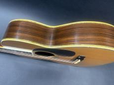 Martin 00-45 1985年製 / Solid Spruce Top・Solid Rosewood Side and Back・Slotted Head・Vertical Logo・Separate Peg・Hexagon Inlay・Style 45 Abalone Trim and Rosette・Ebony Fingerboard and Bridge・Black Pick guard_4