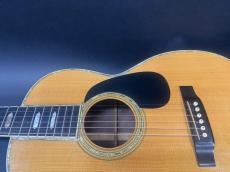 Martin 00-45 1985年製 / Solid Spruce Top・Solid Rosewood Side and Back・Slotted Head・Vertical Logo・Separate Peg・Hexagon Inlay・Style 45 Abalone Trim and Rosette・Ebony Fingerboard and Bridge・Black Pick guard_12