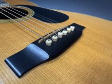 Martin 00-45 1985年製 / Solid Spruce Top・Solid Rosewood Side and Back・Slotted Head・Vertical Logo・Separate Peg・Hexagon Inlay・Style 45 Abalone Trim and Rosette・Ebony Fingerboard and Bridge・Black Pick guard_14
