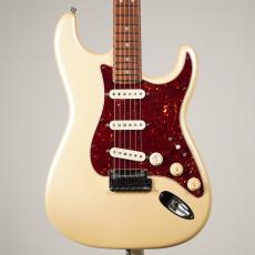 Fender American Deluxe Stratocaster -Olympic Pearl- [3.90kg]