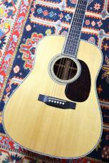 Martin 【"弾いた瞬間に惹き込まれる"一本】D-42 Standard 2024年製 【無金利キャンペーン】