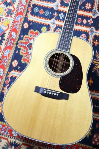 Martin 【"弾いた瞬間に惹き込まれる"一本】D-42 Standard 2024年製 【無金利キャンペーン】