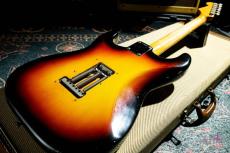 Fender Stratocaster / 1965_11
