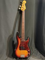 Fender American Vintage 62 Precision Bass_3